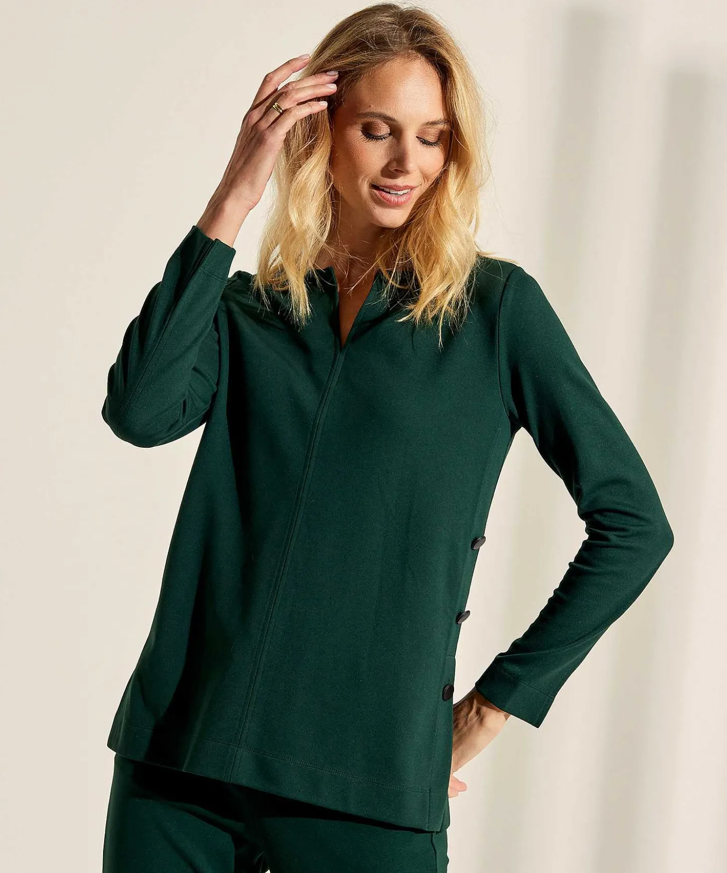 kyra_shirt_decorative_but_3-1.webp Shirt Decorative Buttons Claude*KYRA Shop