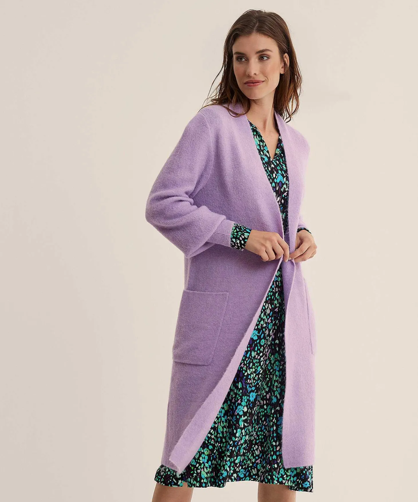 kyra_swagger_cardigan_wit_1.webp Swagger Cardigan With Pockets Kenza*KYRA Outlet