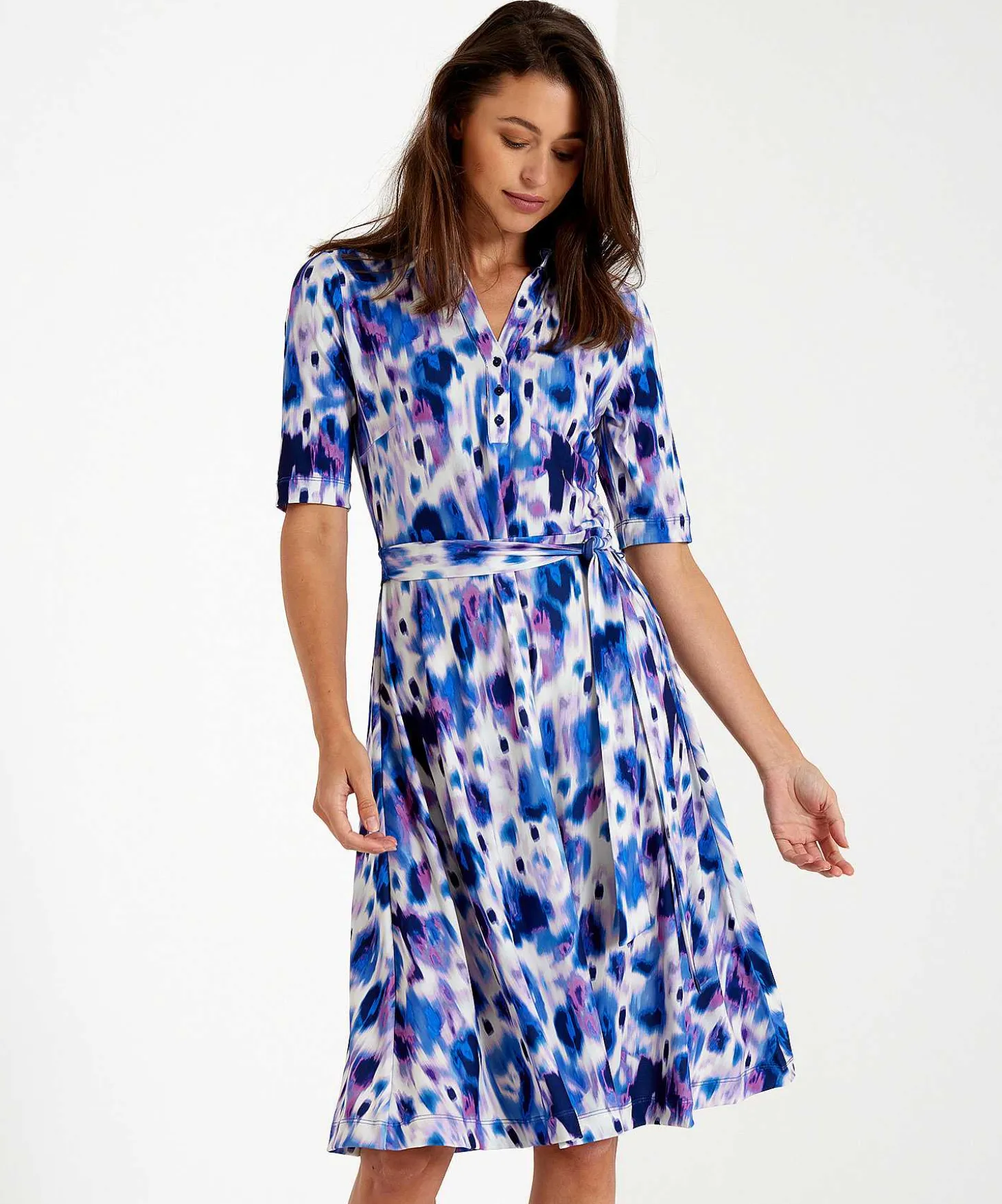 kyra_tie_dye_dress_travel_3.webp Tie Dye Dress Travel Fabric Cissel*KYRA Outlet