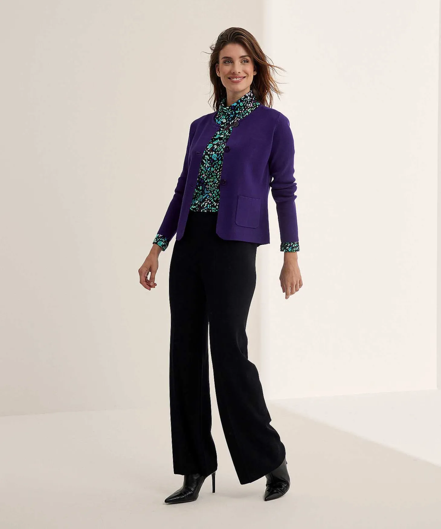 kyra_turtleneck_flower_ju_1.webp Turtleneck Flower Justa*KYRA Hot