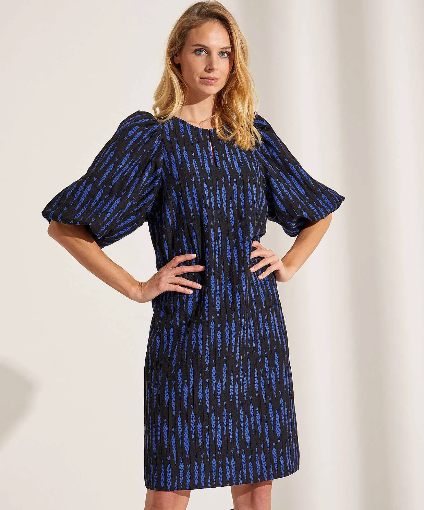 kyra_twotone_dress_esra_2.webp Two-Tone Dress Esra*KYRA Flash Sale