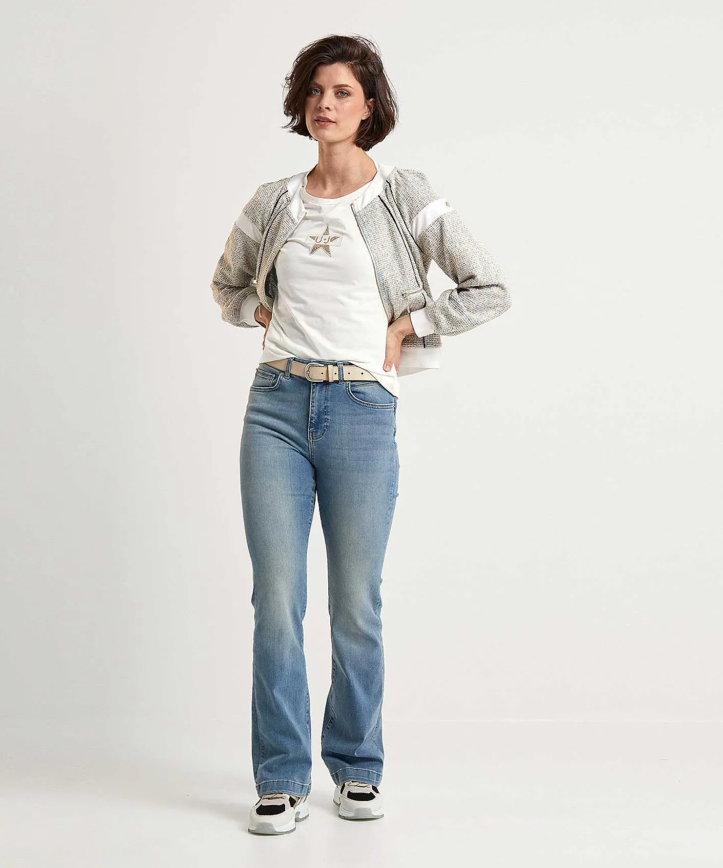 liu_jo_boucle_bomber_vest_2.webp Boucle Bomber Vest*LIU JO Sale