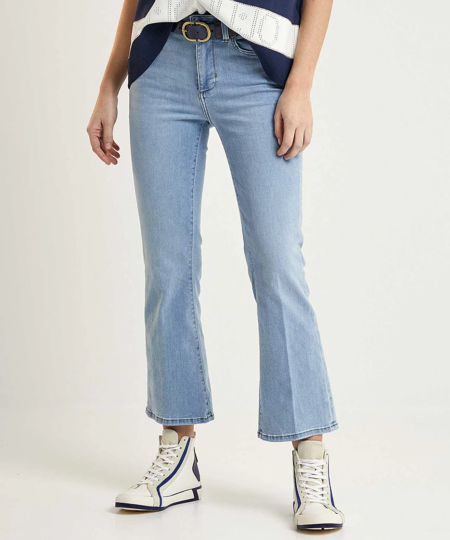 liu_jo_cropped_flared_jea_1.webp Cropped Flared Jeans Authentic Fly*LIU JO Outlet