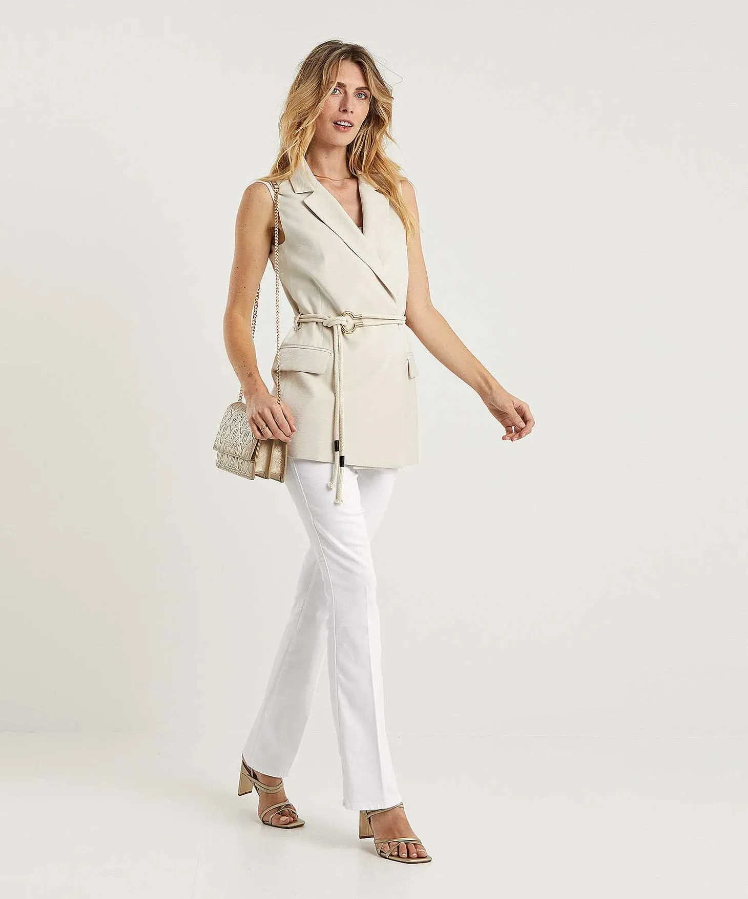 liu_jo_shiny_sleeveless_b_3.webp Shiny Sleeveless Blazer*LIU JO Best Sale