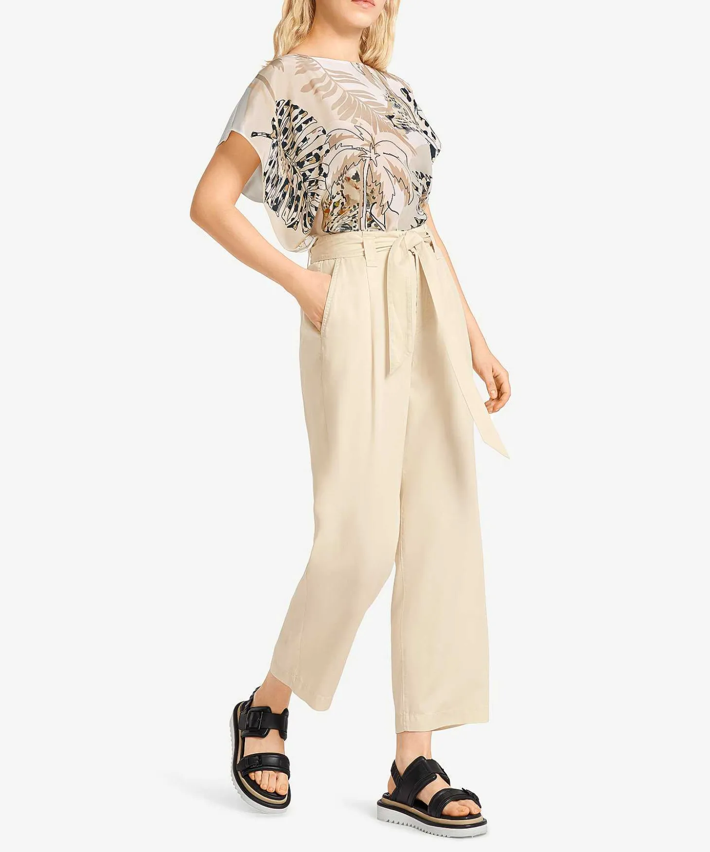 marc_cain_culotte_trouser_1.webp Marc Cain Culotte Trousers With Belt Welleri*Marc Cain Pants Discount