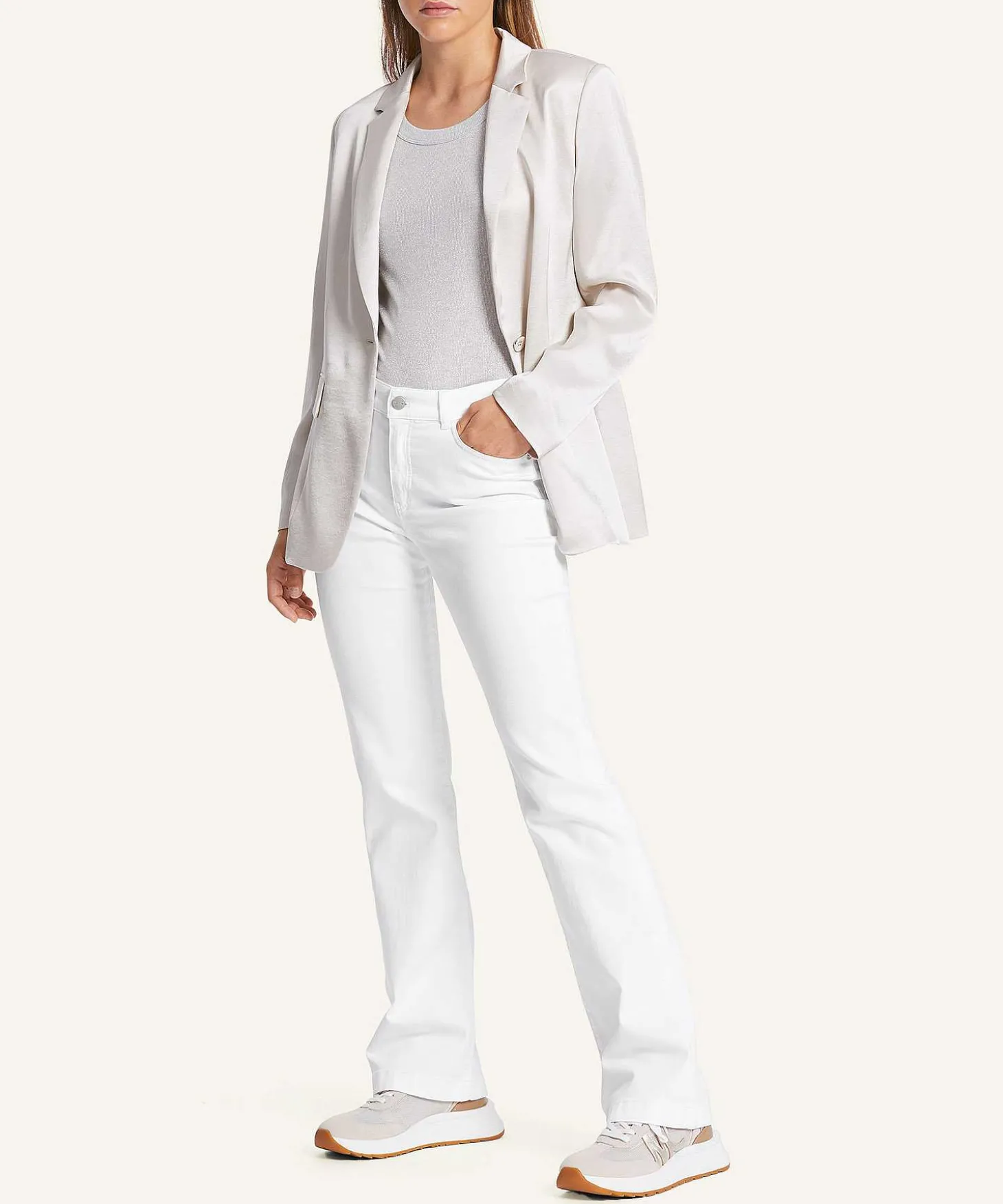 marc_cain_flared_jeans_fa_3.webp Marc Cain Flared Jeans Faro*Marc Cain Pants Store