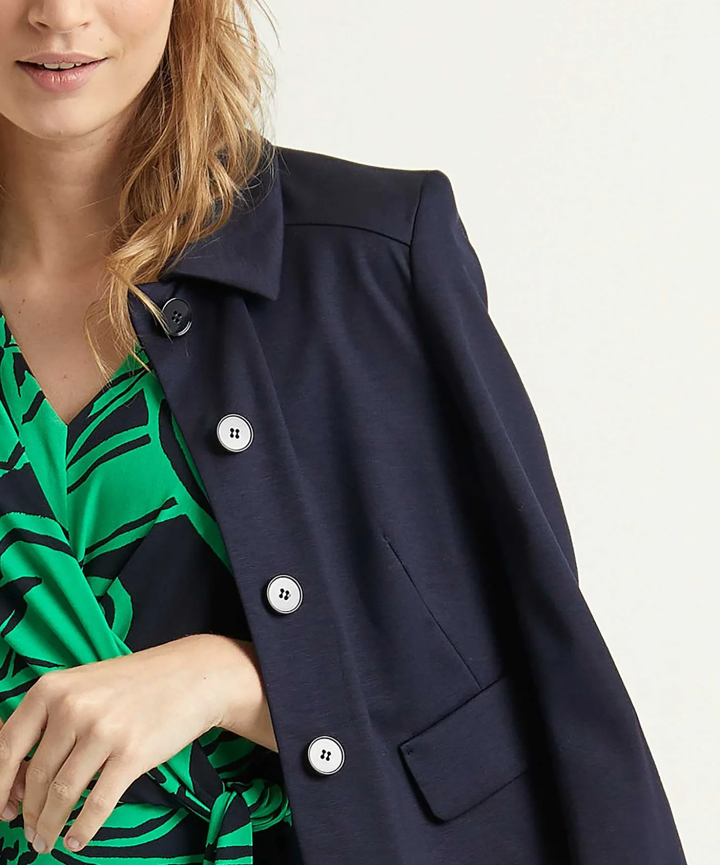 marc_cain_short_jacket_pu_3.webp Marc Cain Short Jacket Punta*Marc Cain Additions Discount