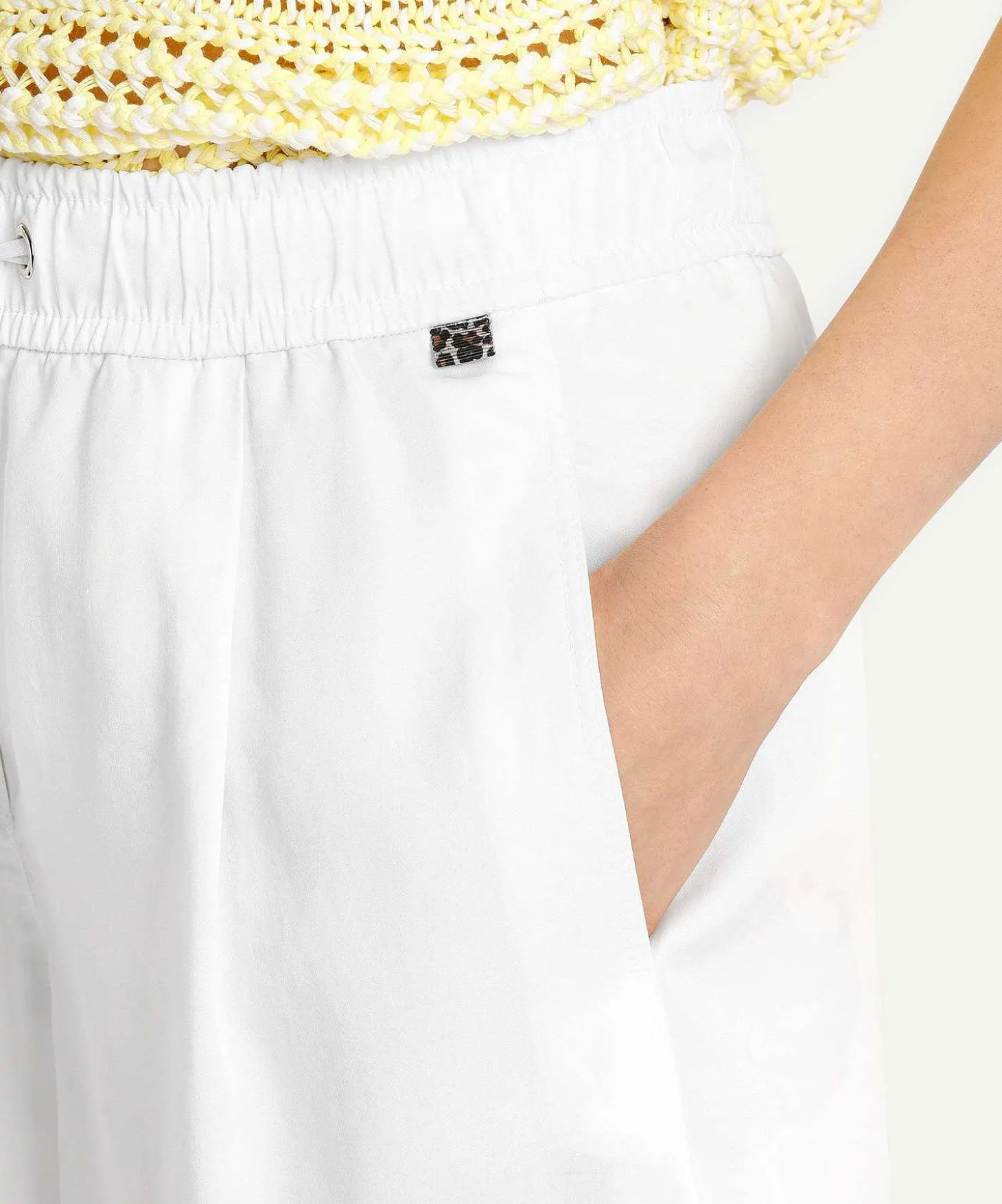 marc_cain_short_witten_3.webp Marc Cain Short Witten*Marc Cain Pants Clearance