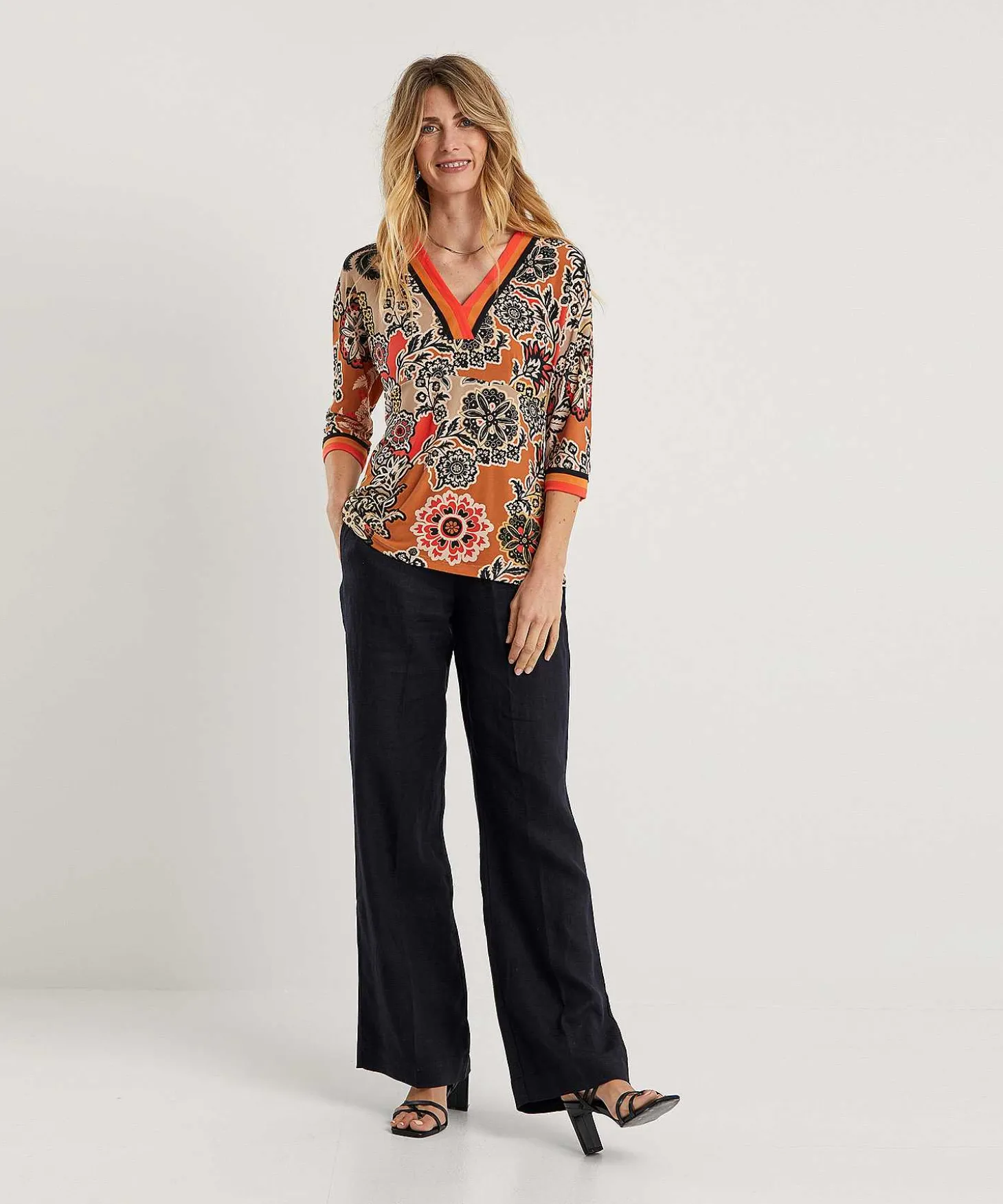 marc_cain_slinky_kimono_t_0.webp Marc Cain Slinky Kimono Top Flower Print*Marc Cain Collections Shop