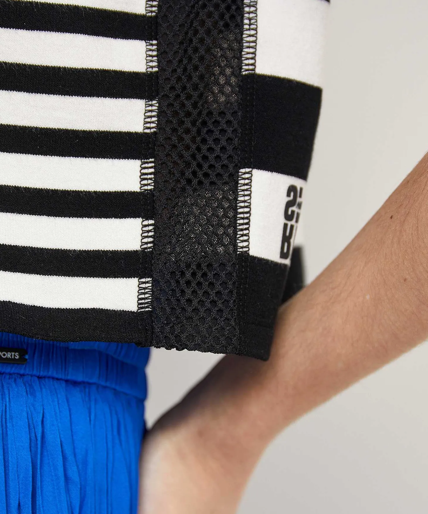 marc_cain_sports_cropped__2-1.webp Cropped Sweater Stripes*Marc Cain Sports Outlet