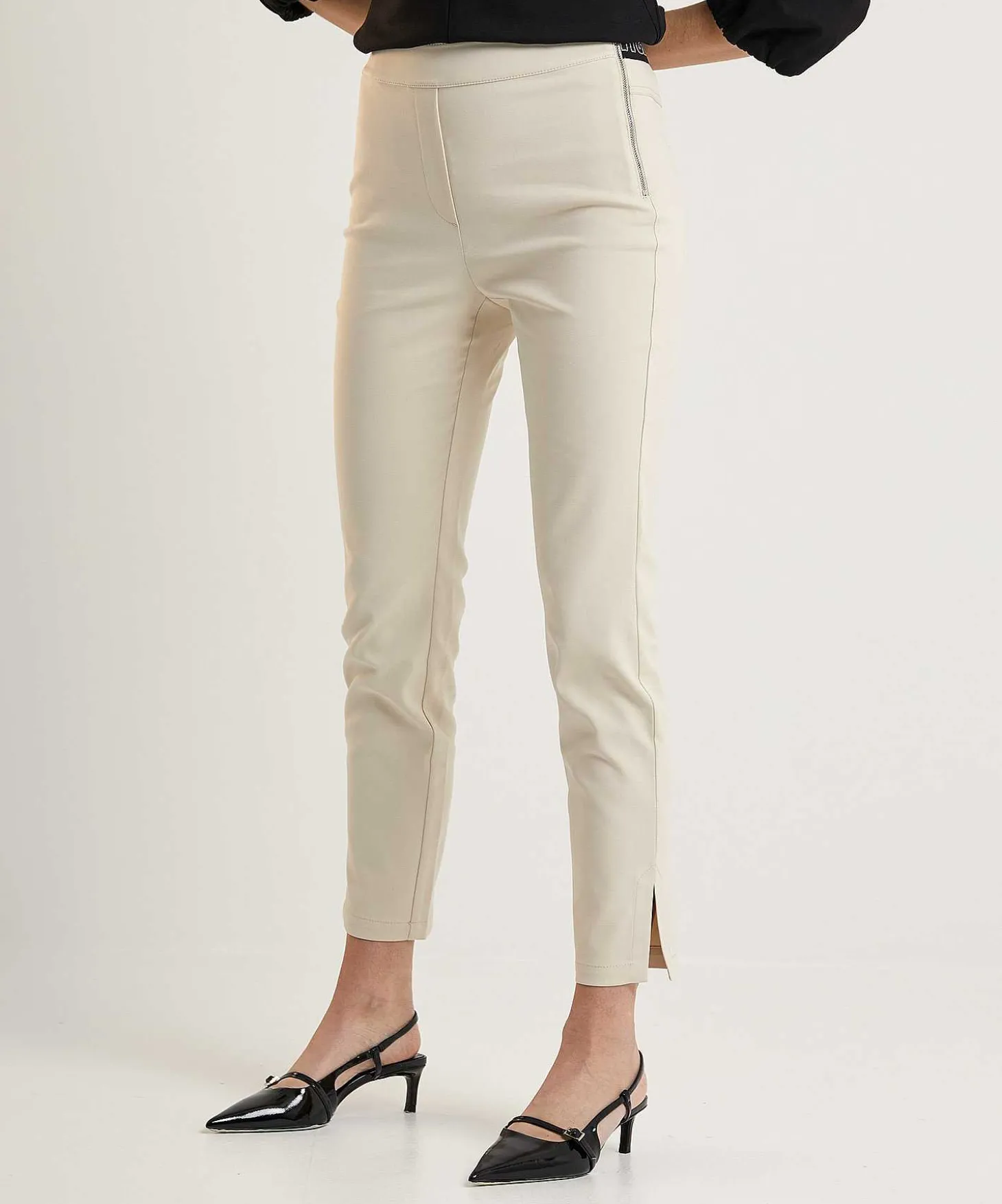 marc_cain_sports_heavy_co_1.webp Heavy Cotton Tregging Sliven*Marc Cain Sports Clearance