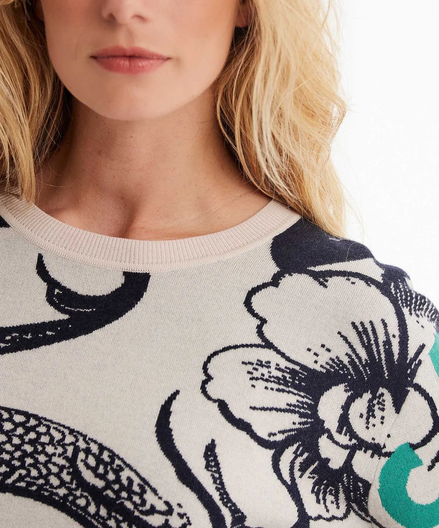 marc_cain_sports_jacquard_3-2.webp Jacquard Sweater With Floral Print And Trim*Marc Cain Sports Hot