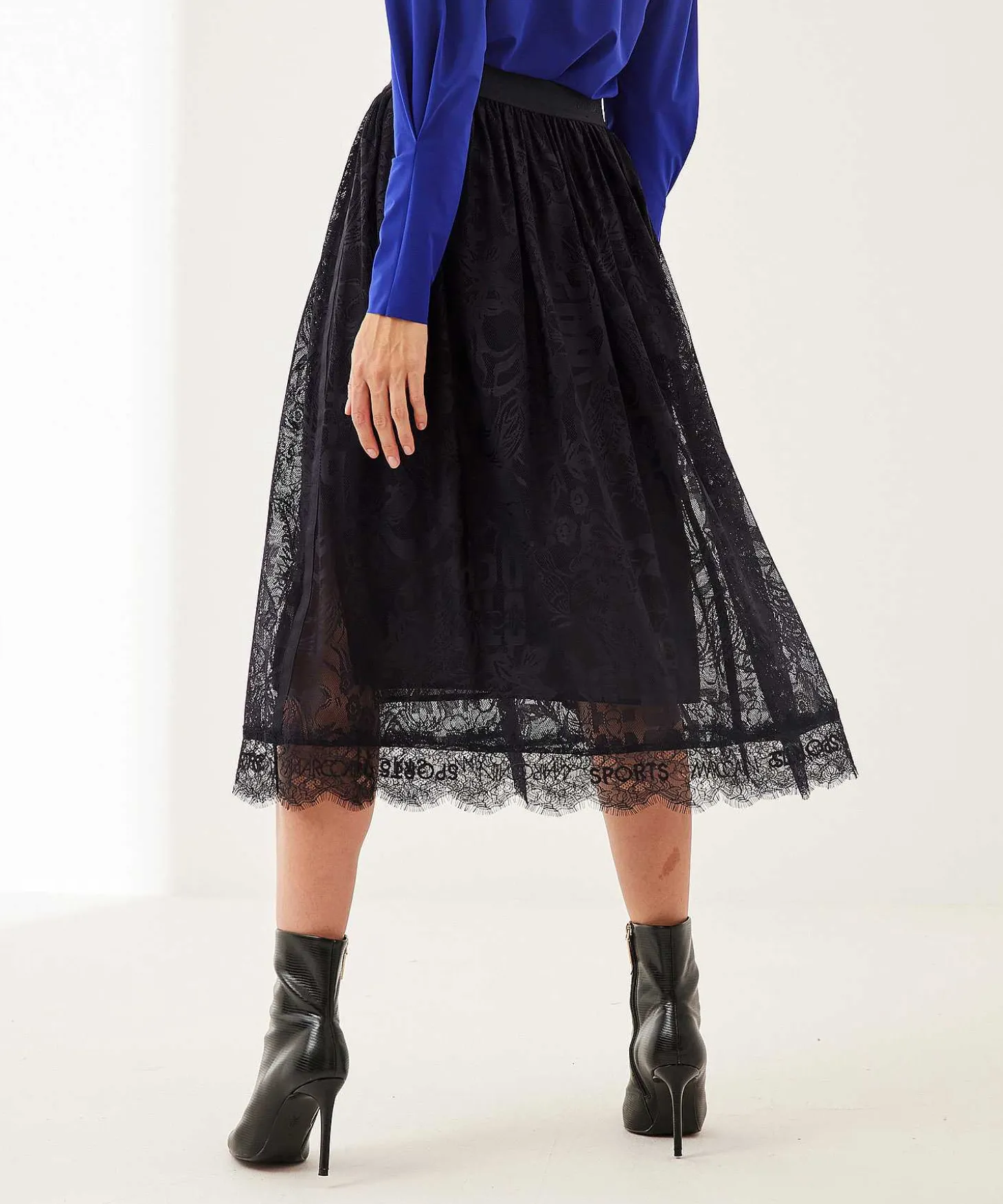 marc_cain_sports_lace_ski_1.webp Lace Skirt*Marc Cain Sports Outlet