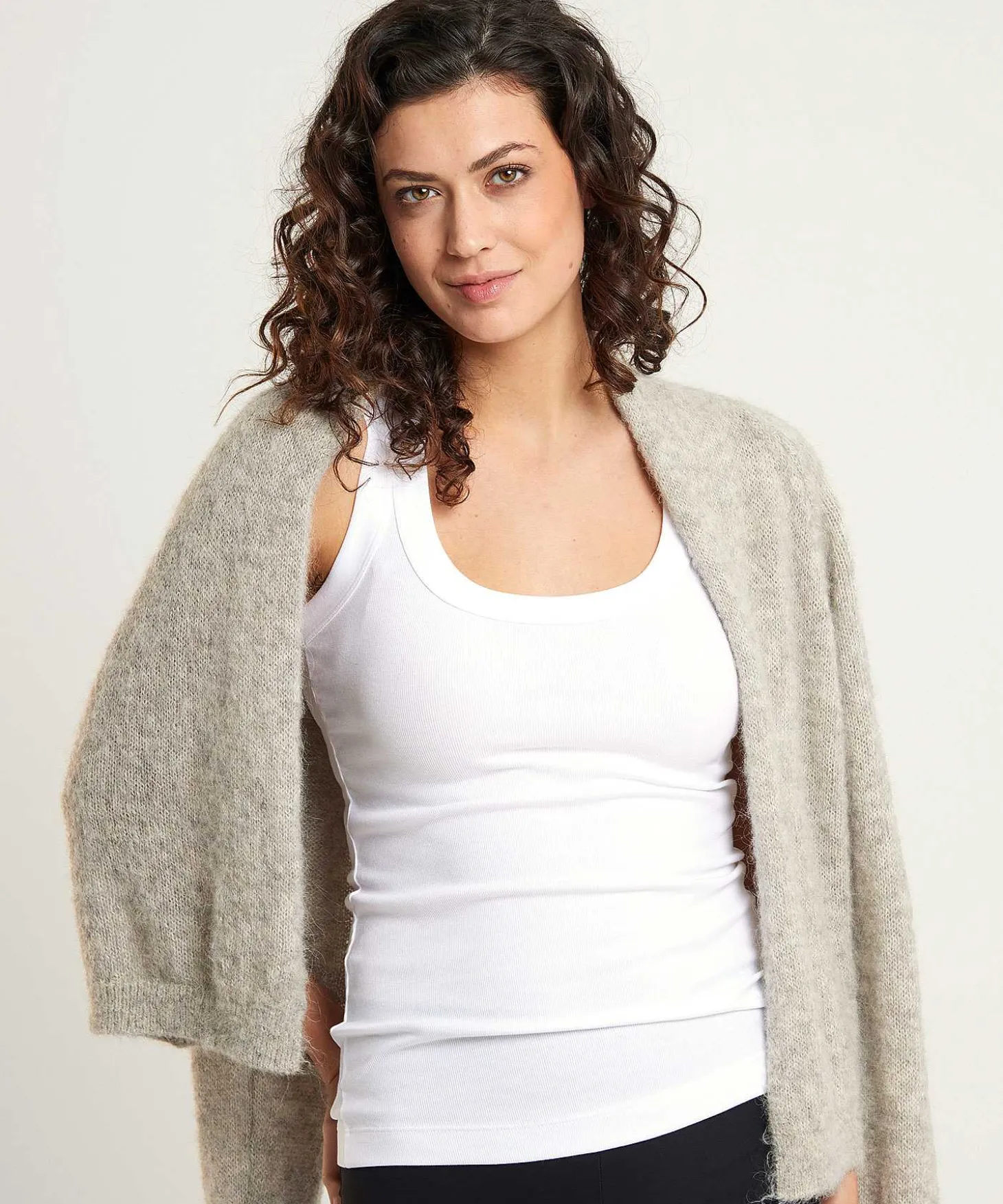marc_cain_tank_top_single_0-2.webp Marc Cain Tank Top Singlet Rib*Marc Cain Essentials Shop
