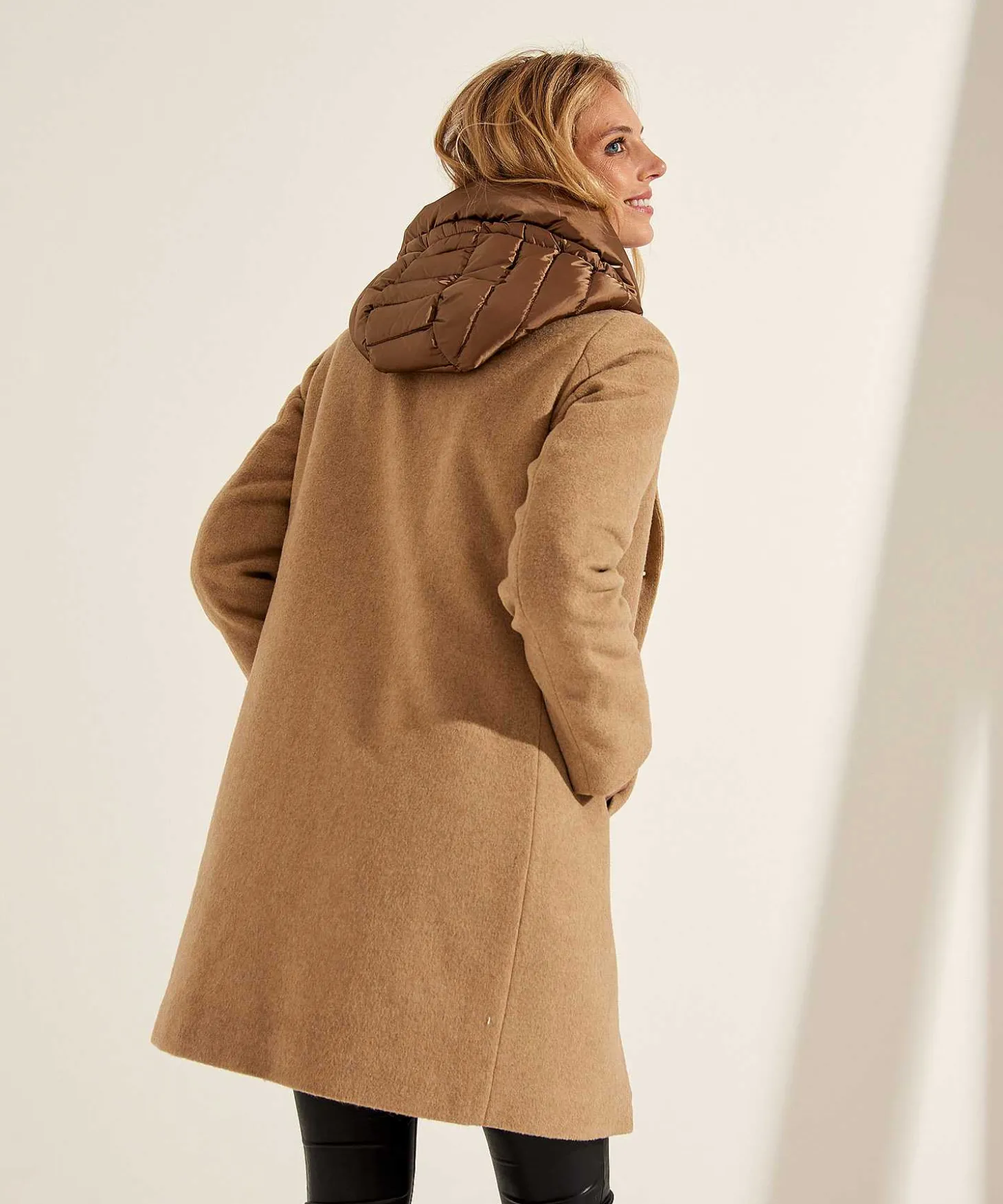 milestone_coat_wool_with__0.webp Coat Wool With Hood Luisa*Milestone Best