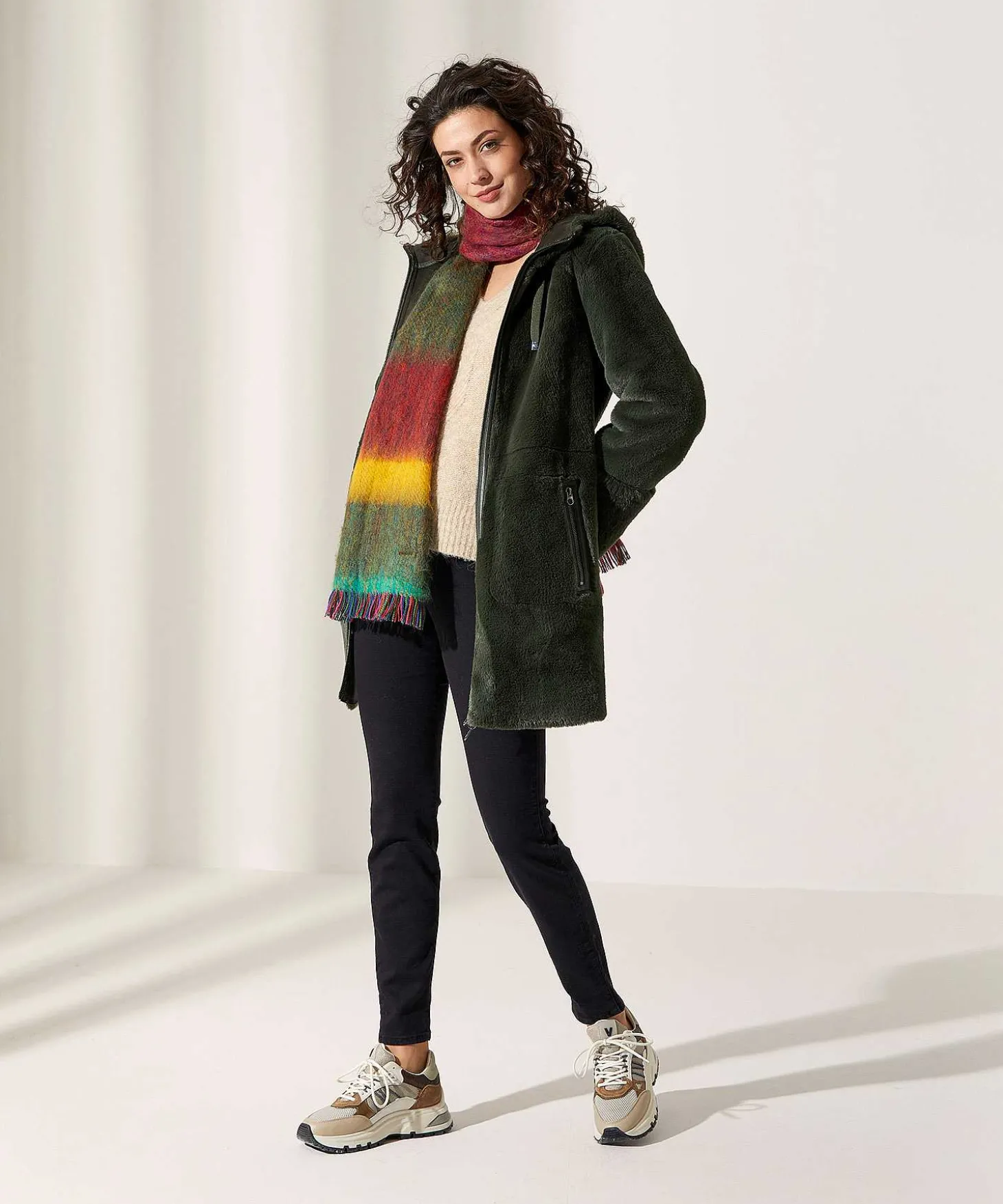 milestone_reversible_fun__2.webp Reversible Fun Fur Jacket Maggy*Milestone Shop