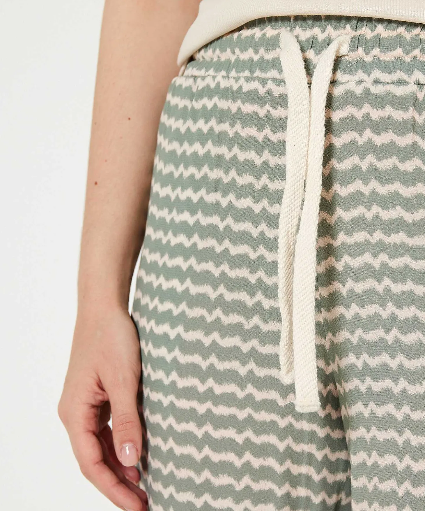 moscow_palazzo_pants_zigz_0.webp Palazzo Pants Zigzag Print Percy*Moscow Clearance