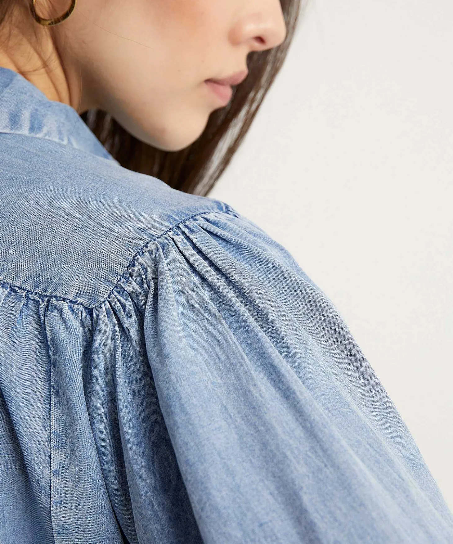 moscow_soft_denim_blouse__3.webp Soft Denim Blouse Jordy*Moscow Shop