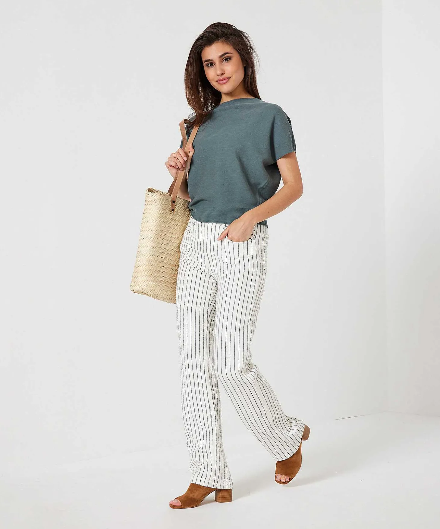 moscow_wide_leg_pants_str_2.webp Wide Leg Pants Stripe Abiba*Moscow Best Sale