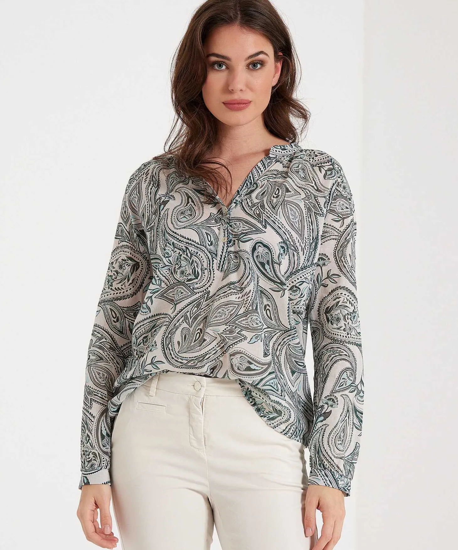 no_mans_land_blouse_paisl_1-1.webp Blouse Paisley Print*No Man's Land Hot
