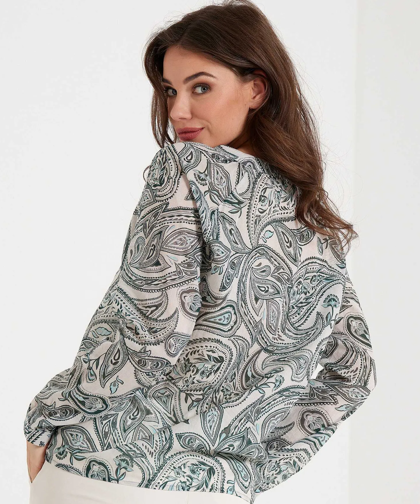 no_mans_land_blouse_paisl_3-1.webp Blouse Paisley Print*No Man's Land Hot