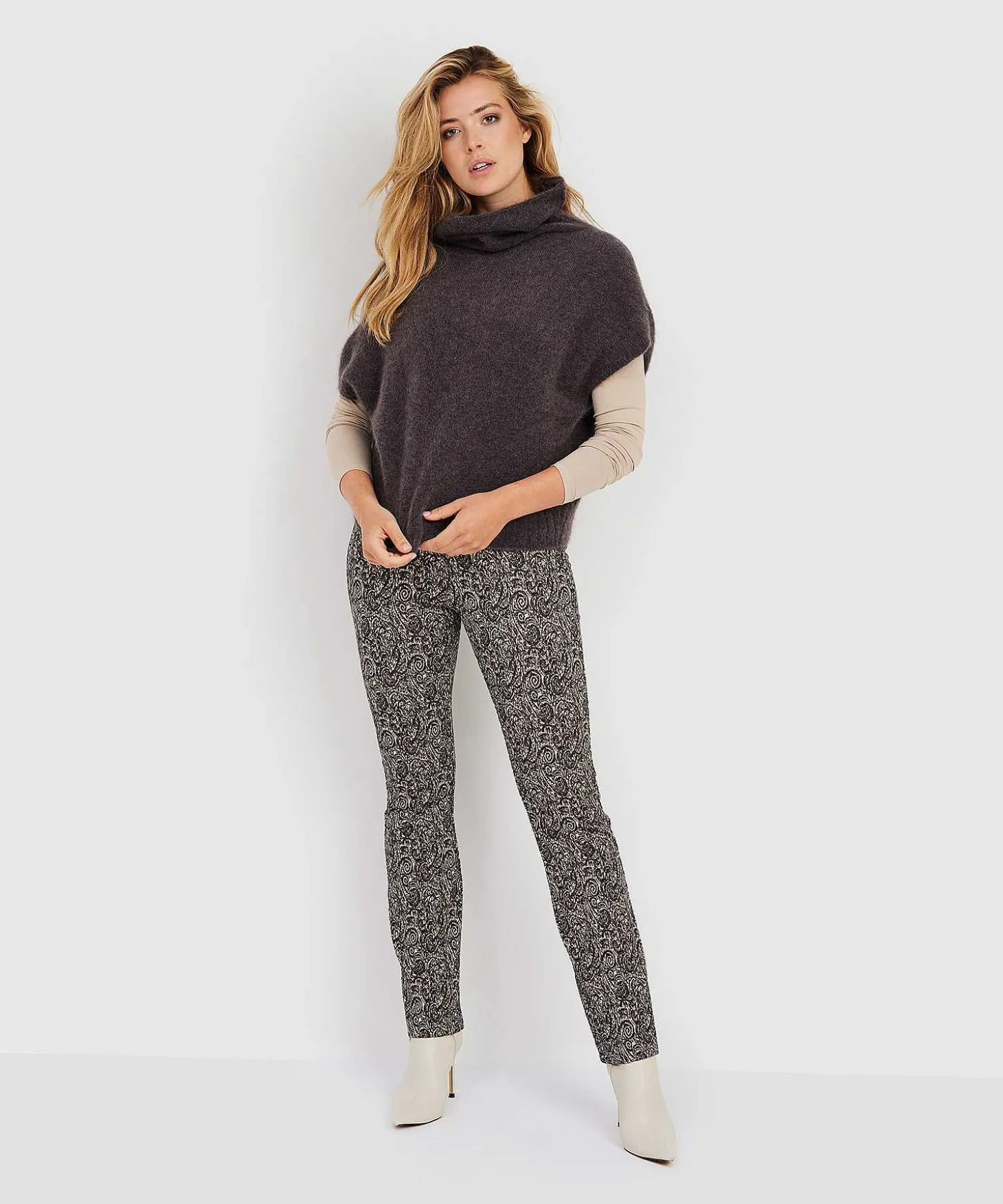 no_mans_land_flared_pants_0.webp Flared Pants Paisley Print*No Man's Land Cheap