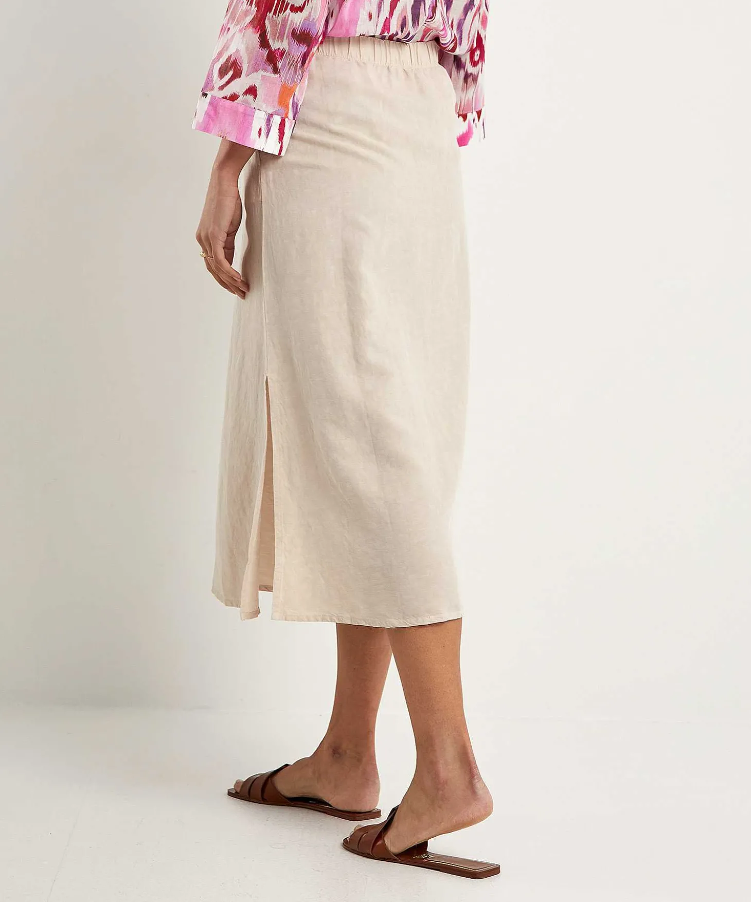 no_mans_land_linen_blend__0.webp Linen Blend Skirt*No Man's Land New