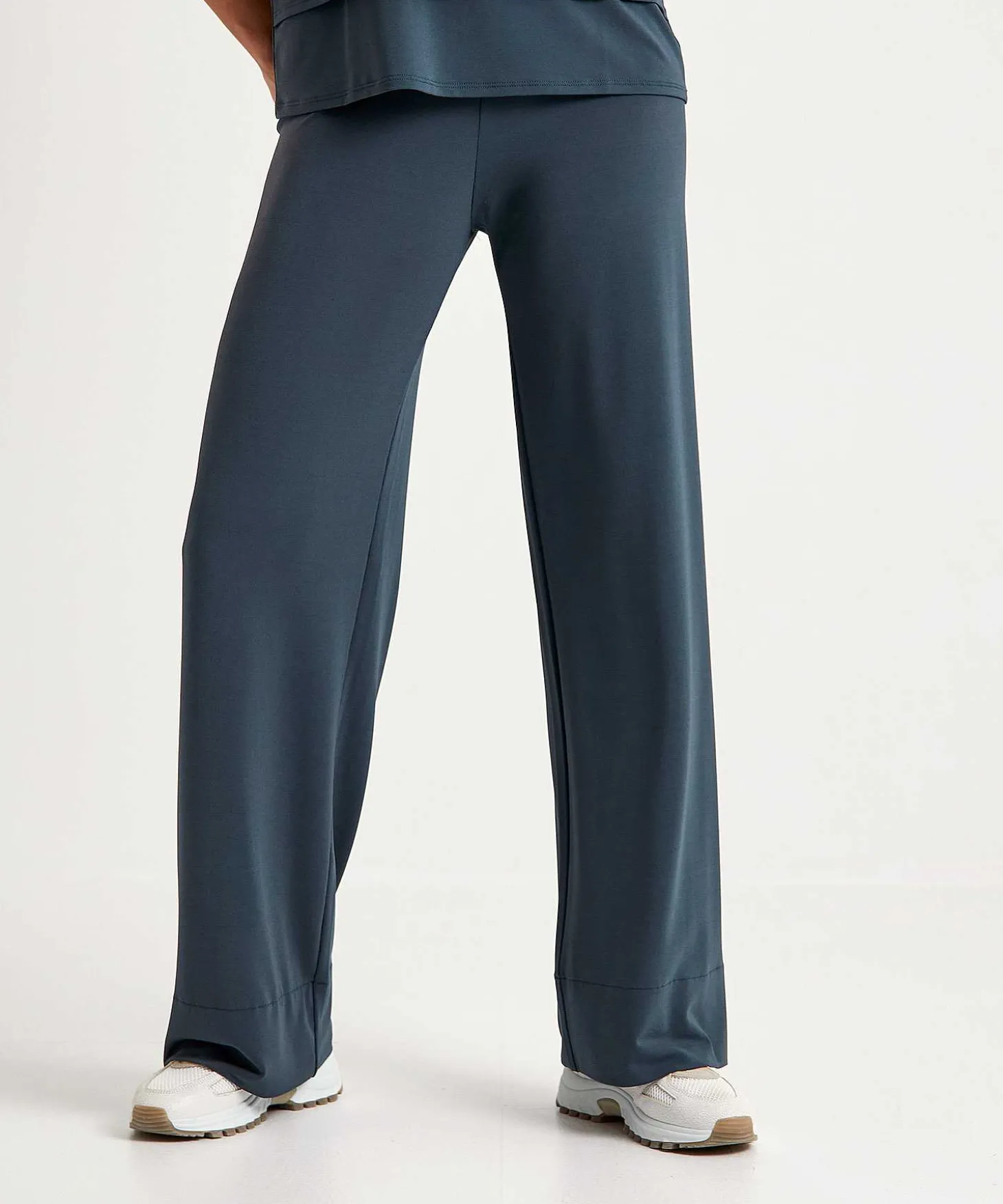 no_mans_land_slinky_palaz_0-1.webp Slinky Palazzo Pants*No Man's Land Flash Sale