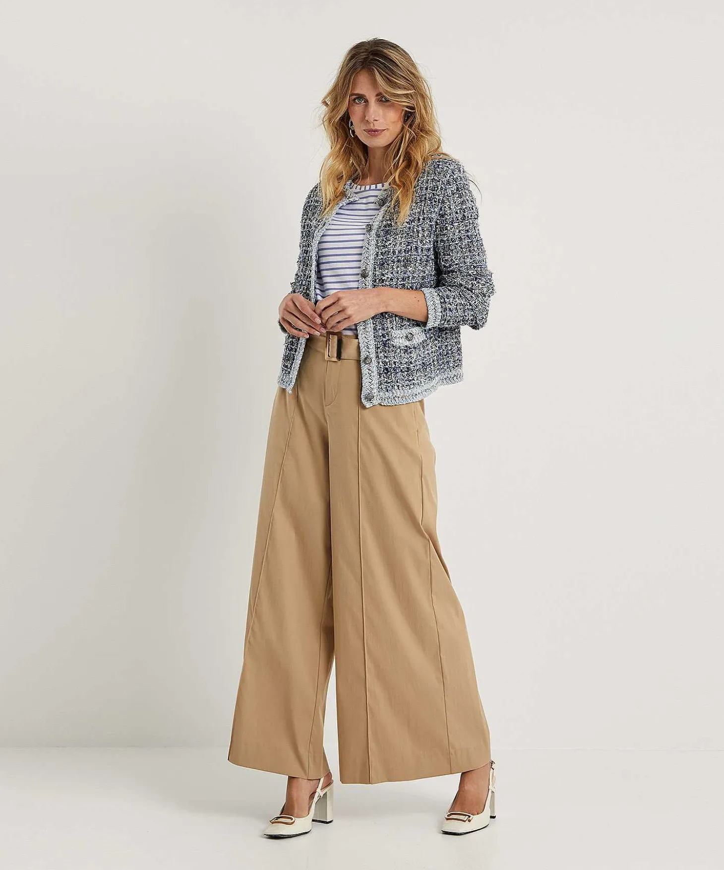 oui_boucle_blazer_vest_0-1.webp Boucle Blazer Vest*OUI Store