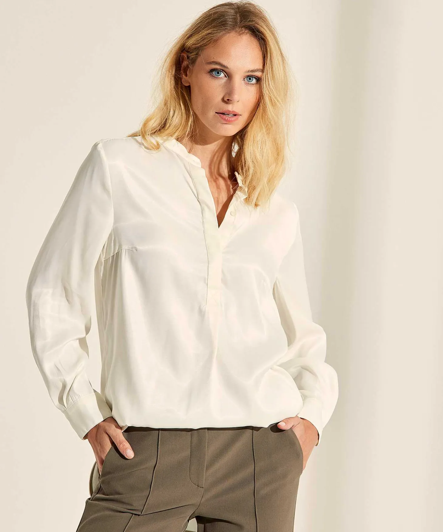 oui_silky_tunic_blouse_2.webp Silky Tunic Blouse*OUI Cheap