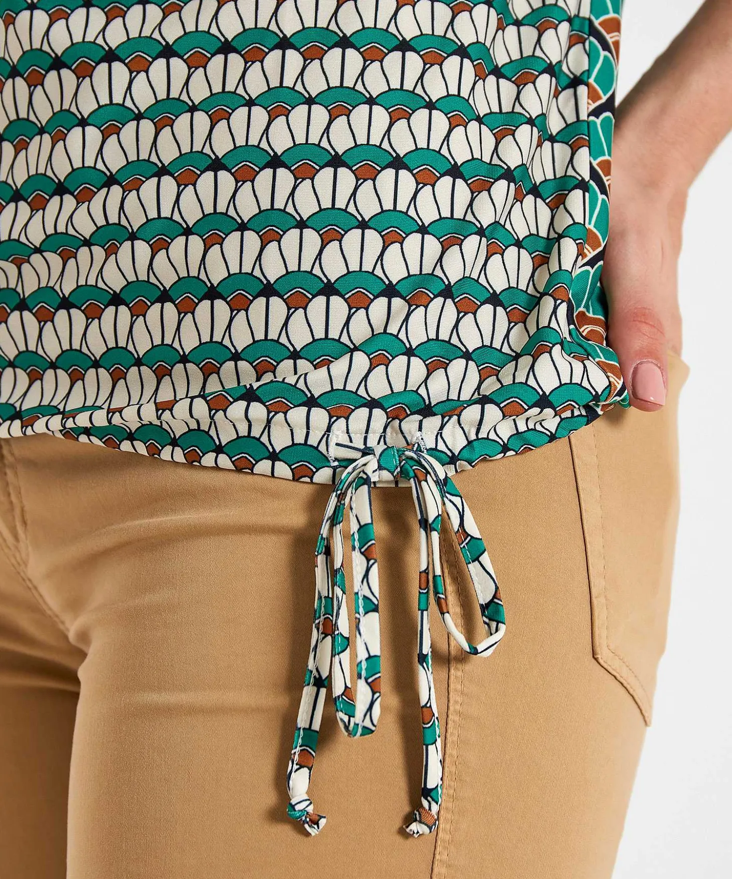 oui_slinky_shirt_retropri_1.webp Slinky Shirt Retroprint Drawstring*OUI Hot