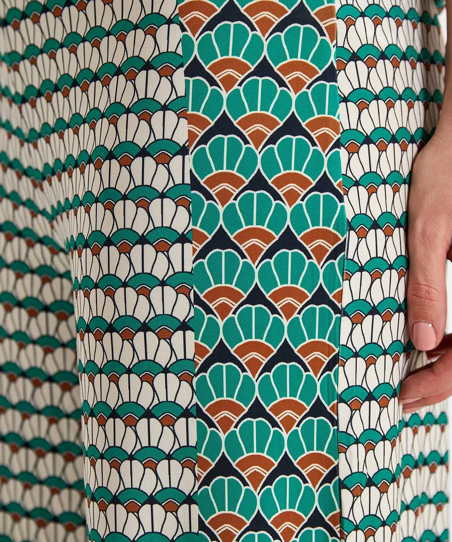 oui_slinky_wide_leg_pants_1.webp Slinky Wide Leg Pants Retro Print*OUI Best