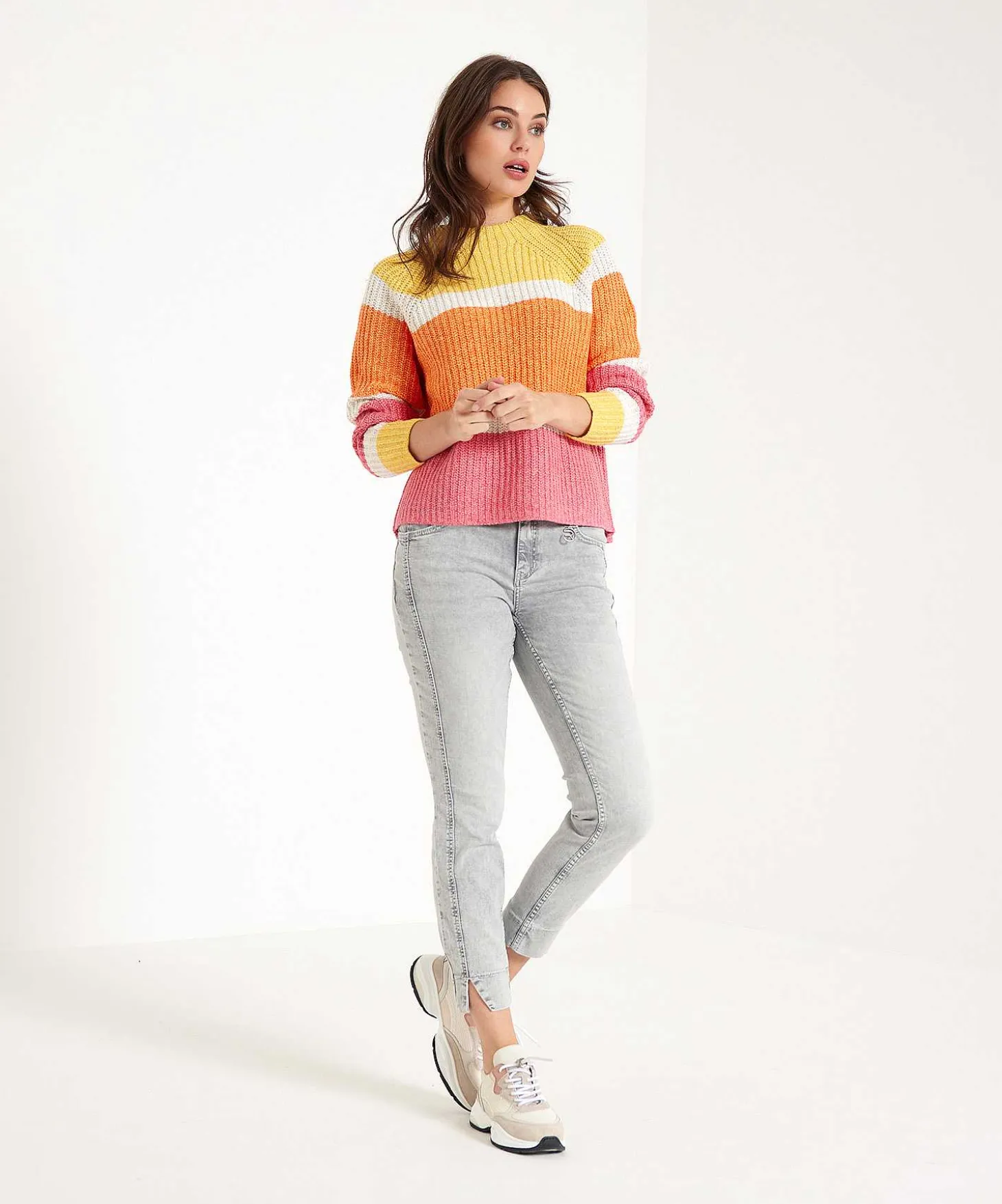 oui_sweater_colorblock_0.webp Sweater Colorblock*OUI New