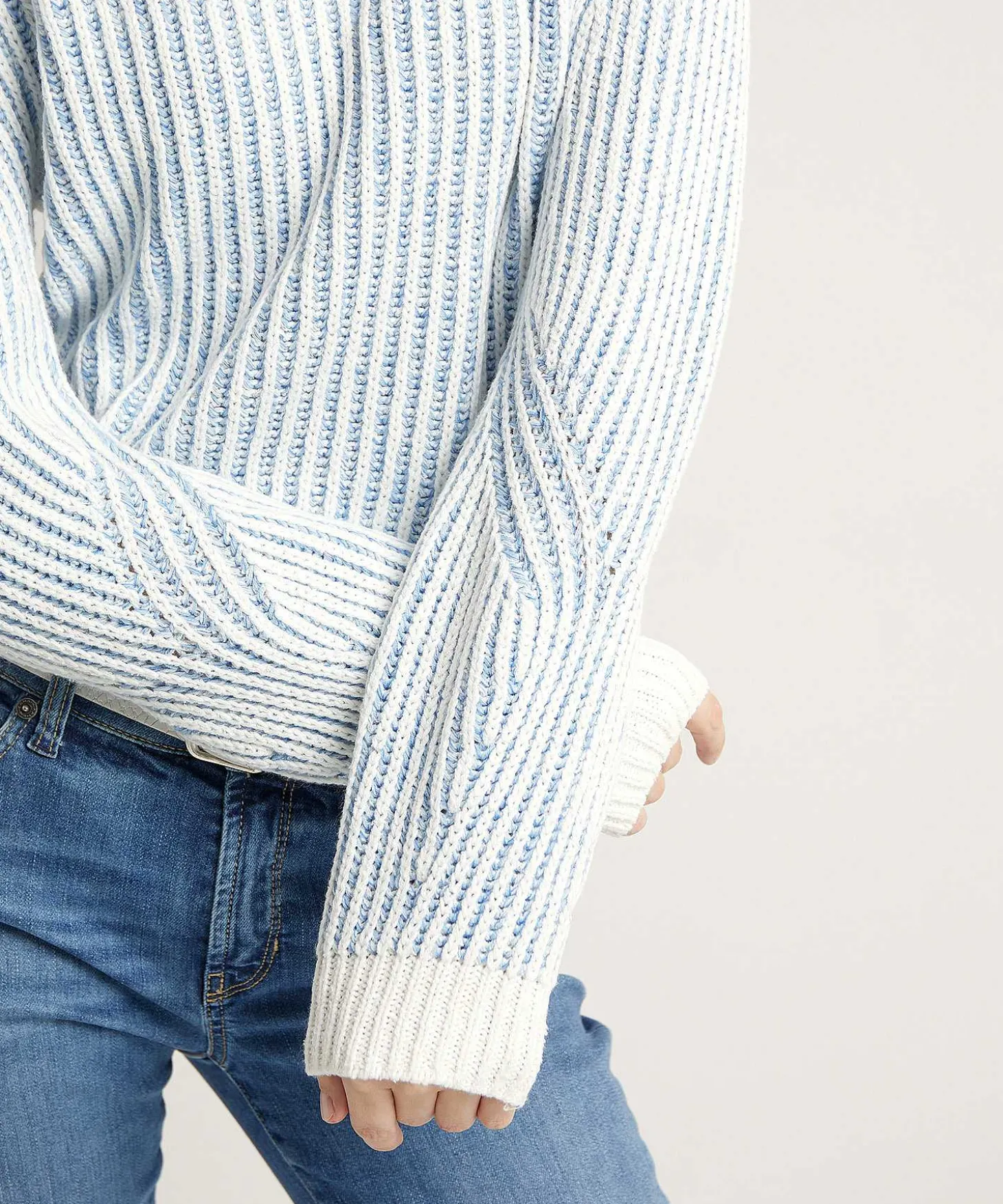 oui_sweater_twotone_1.webp Sweater Two-Tone*OUI Hot