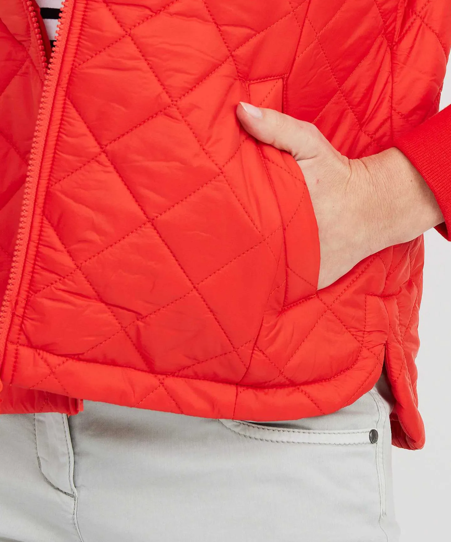 quilted_bomber_jacket_0.webp Quilted Bomber Jacket** Store
