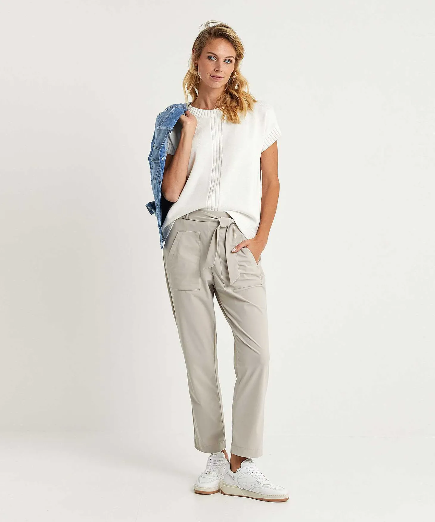 raffaello_rossi_relaxed_f_3-1.webp Relaxed Fit Travel Fabric Trousers Ira*Raffaello Rossi Best