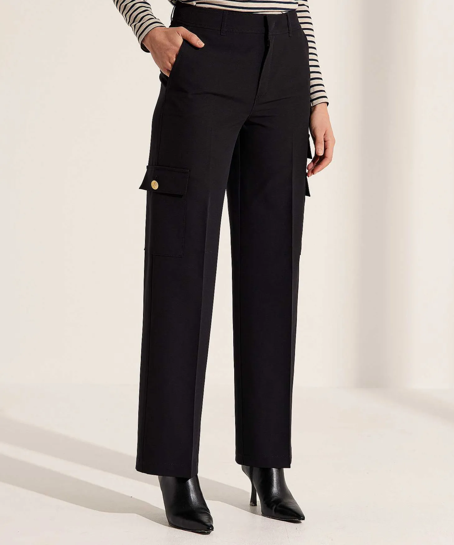 rosner_cargo_wide_leg_tro_0.webp Cargo Wide Leg Trousers Mara*Rosner Online