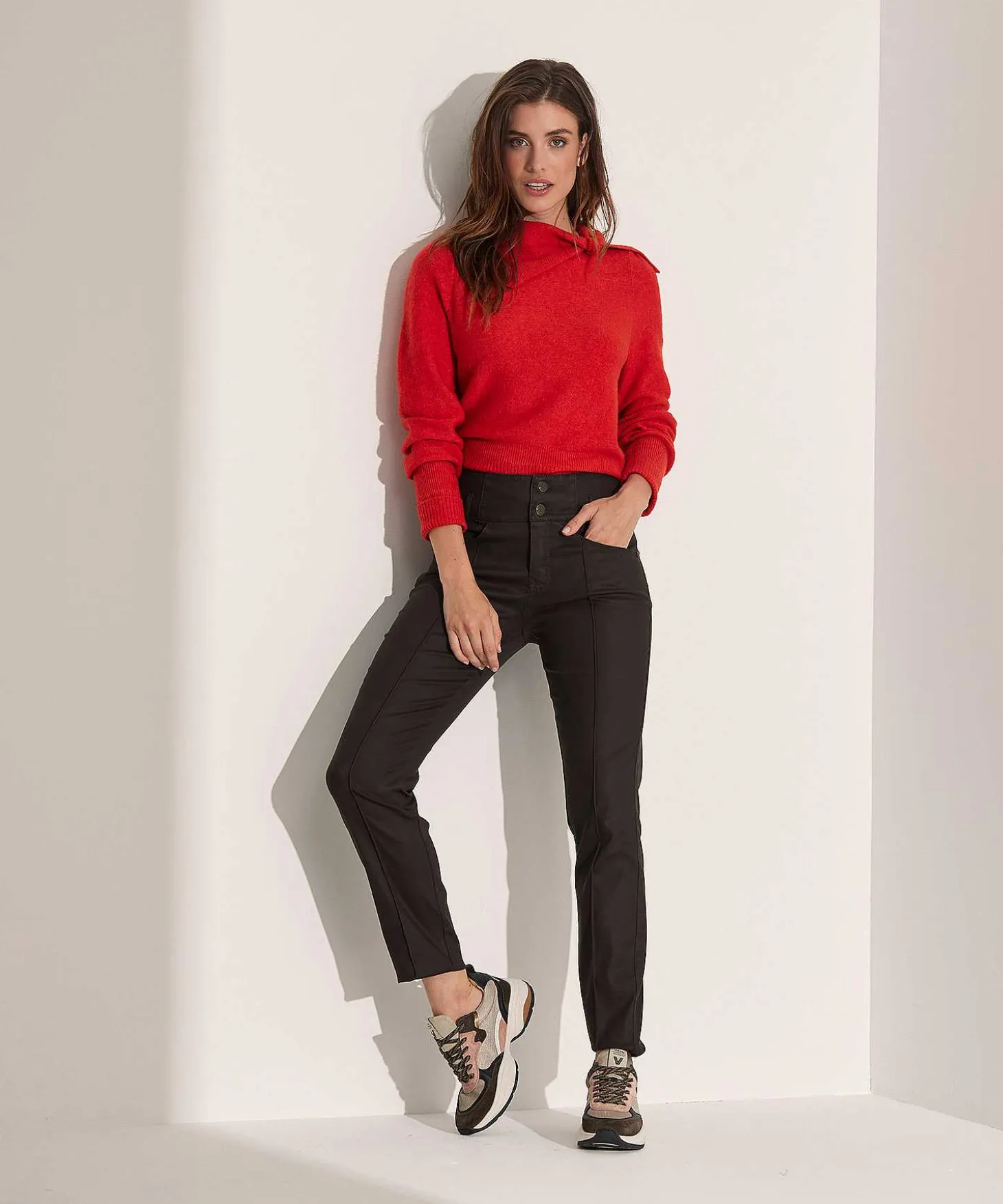 rosner_coated_trousers_au_1.webp Coated Trousers Audrey 2*Rosner Hot