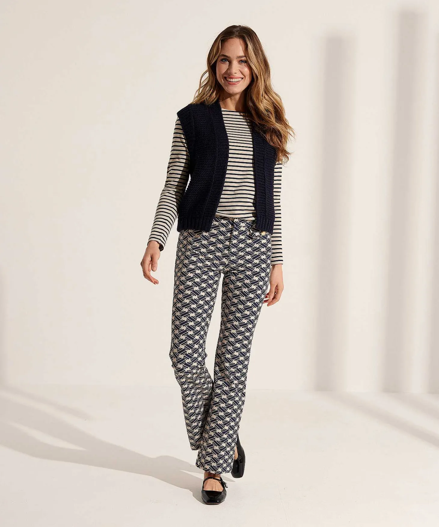 rosner_flared_pants_winte_0-3.webp Flared Pants Winter Techno Alisa Print*Rosner Flash Sale
