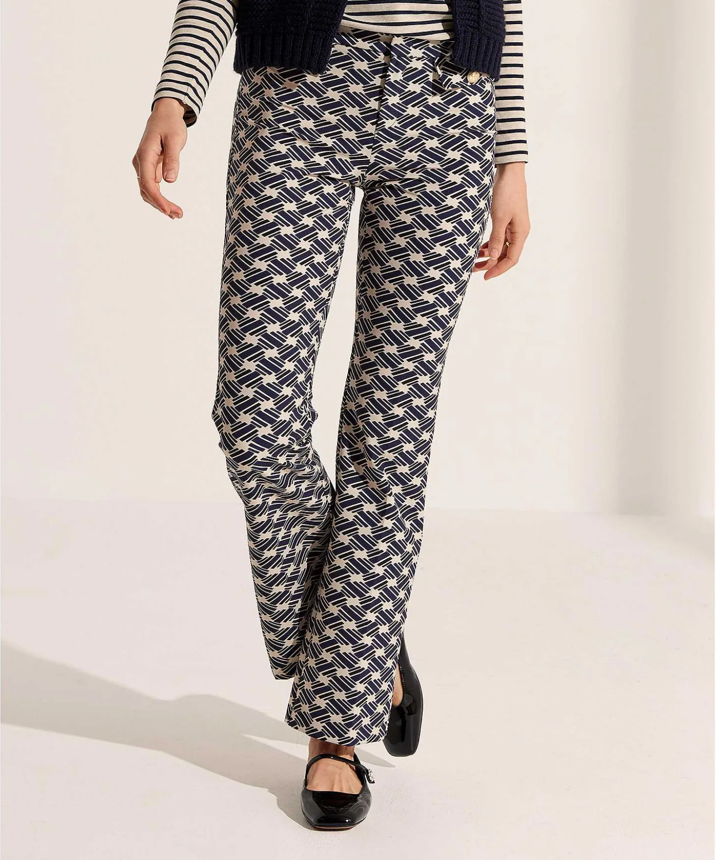 rosner_flared_pants_winte_2-3.webp Flared Pants Winter Techno Alisa Print*Rosner Flash Sale