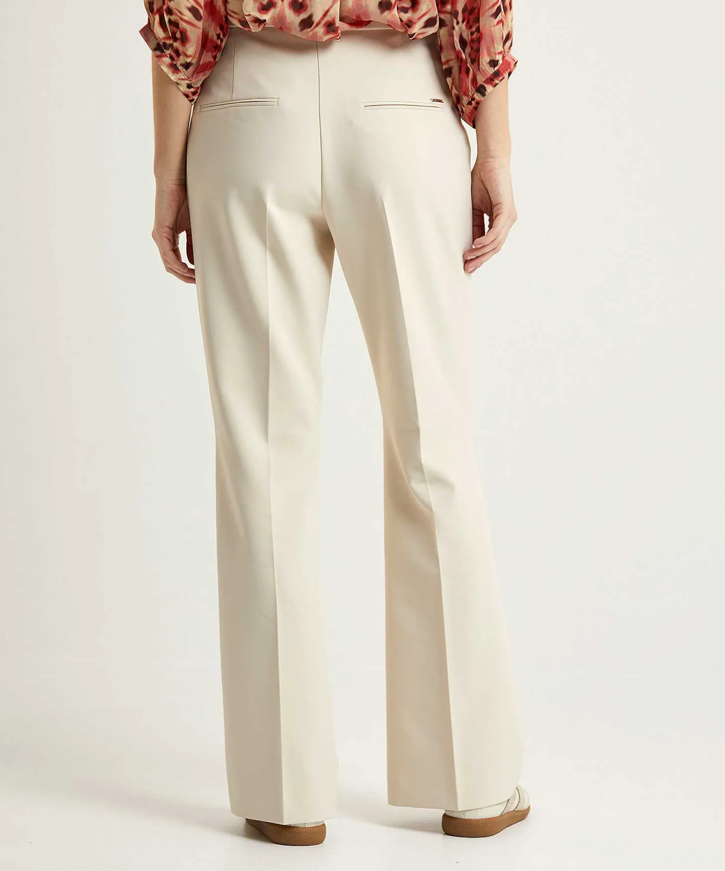 rosner_flared_pants_with__0.webp Flared Pants With Pintucks Audrey 1*Rosner Fashion