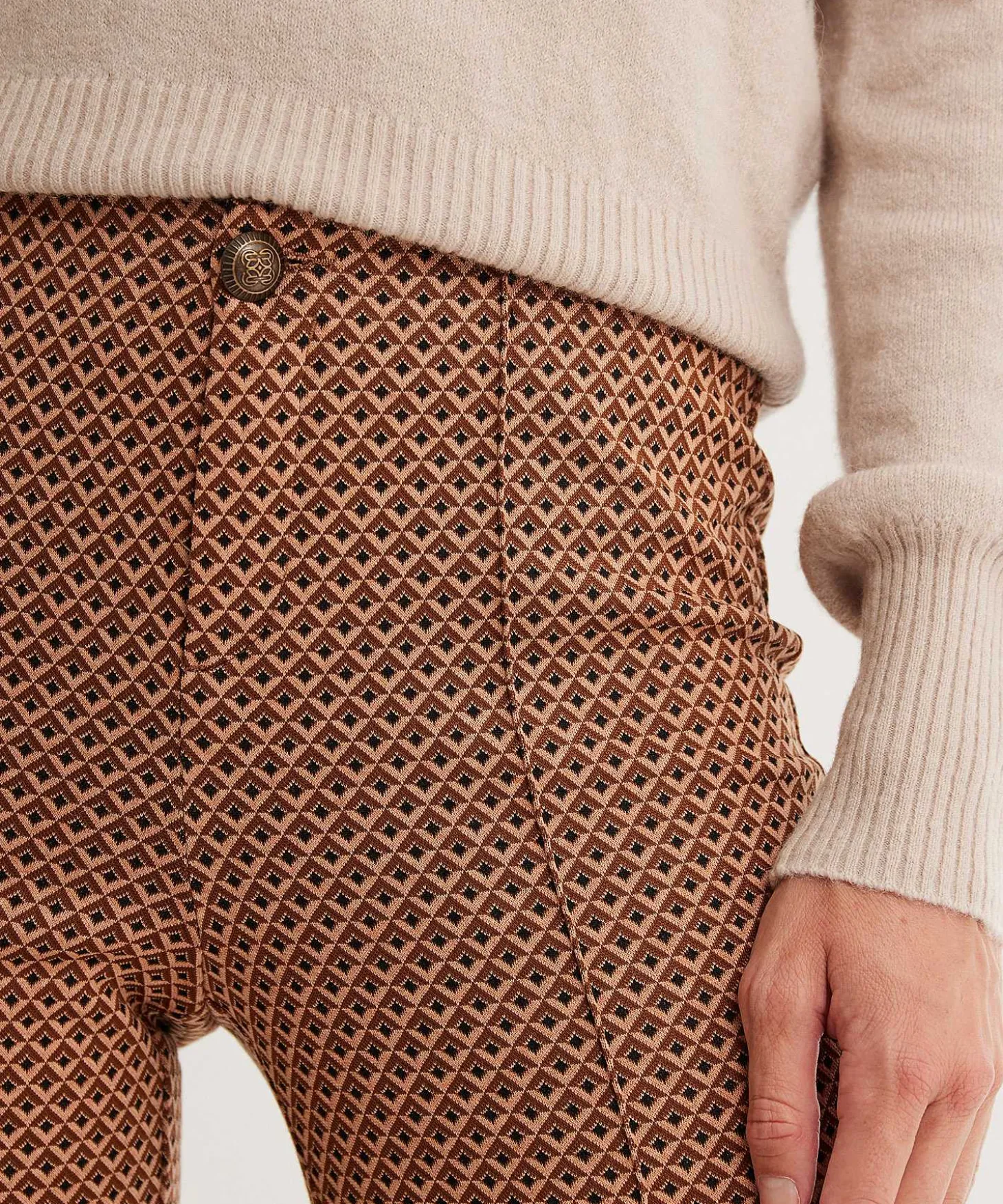 rosner_jacquard_flared_tr_0.webp Jacquard Flared Trousers Alisa*Rosner Best