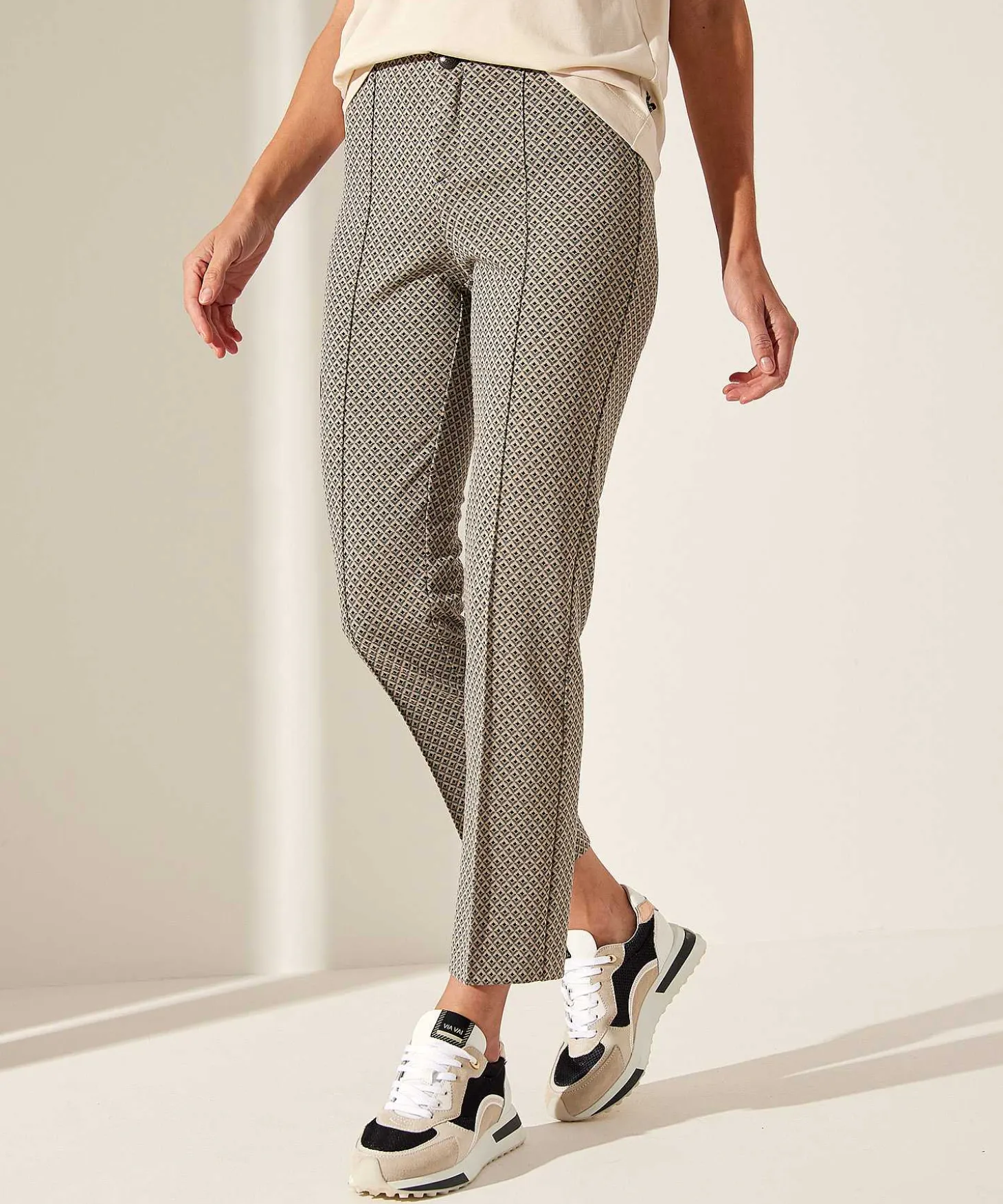 rosner_jacquard_trousers__3.webp Jacquard Trousers Alisa*Rosner Shop