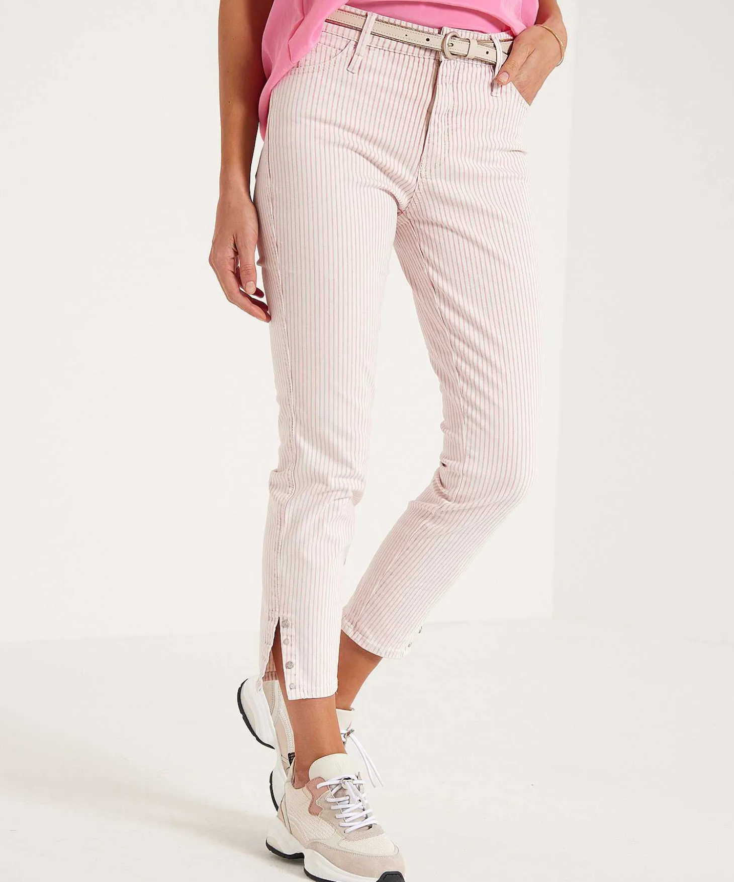rosner_jeans_with_stripe__3.webp Jeans With Stripe Pattern And Studs Audrey 2*Rosner Cheap