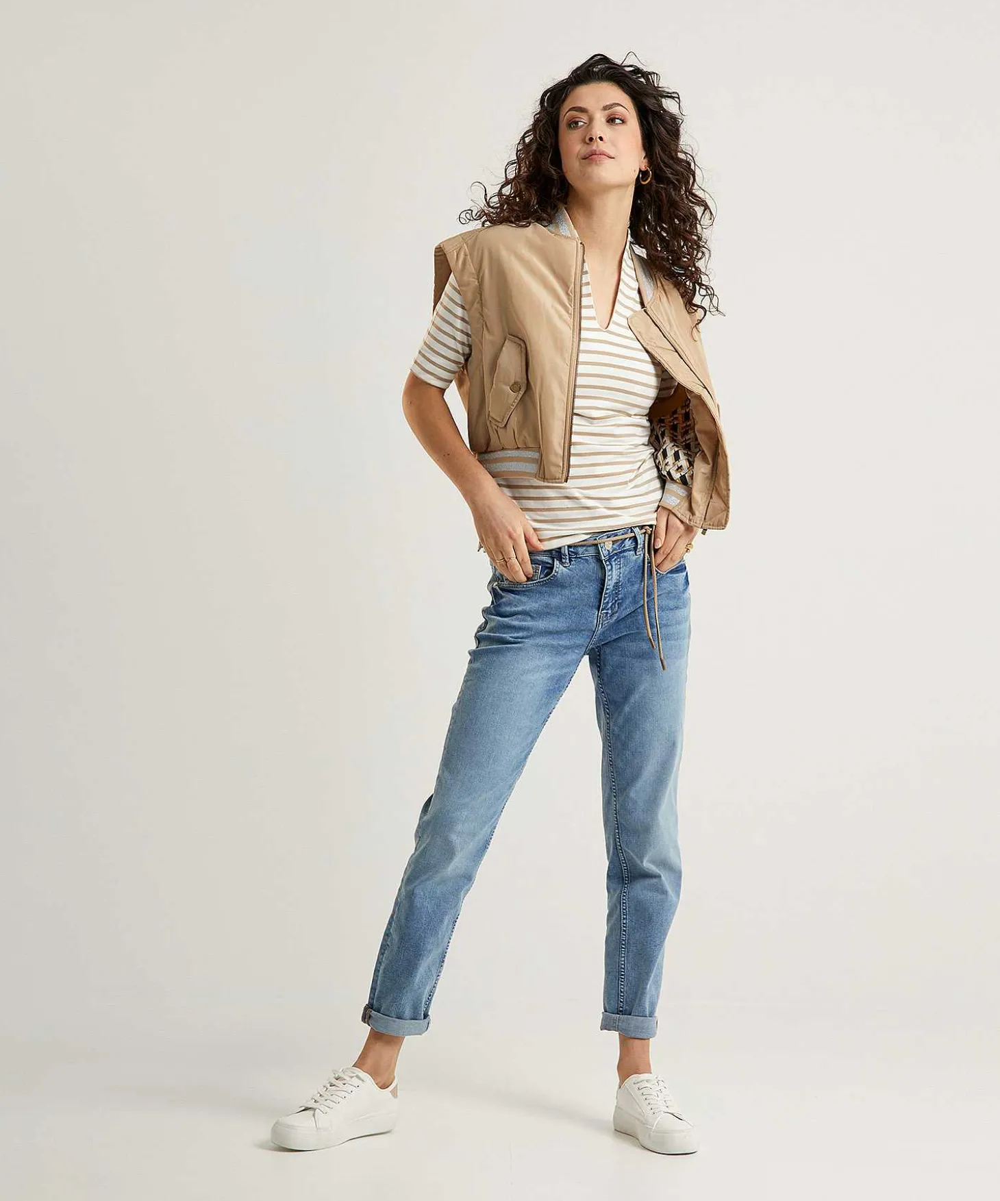 rosner_loose_fit_jeans_wi_1-1.webp Loose Fit Jeans With Belt Masha*Rosner New