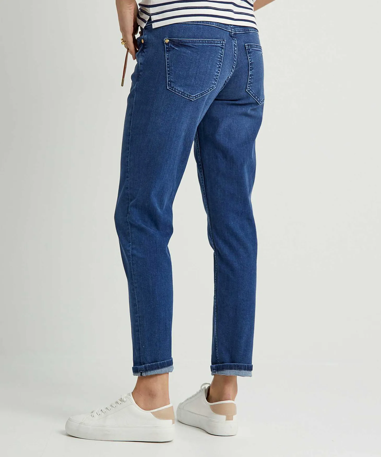 rosner_loose_fit_jeans_wi_1.webp Loose Fit Jeans With Belt Masha*Rosner Cheap