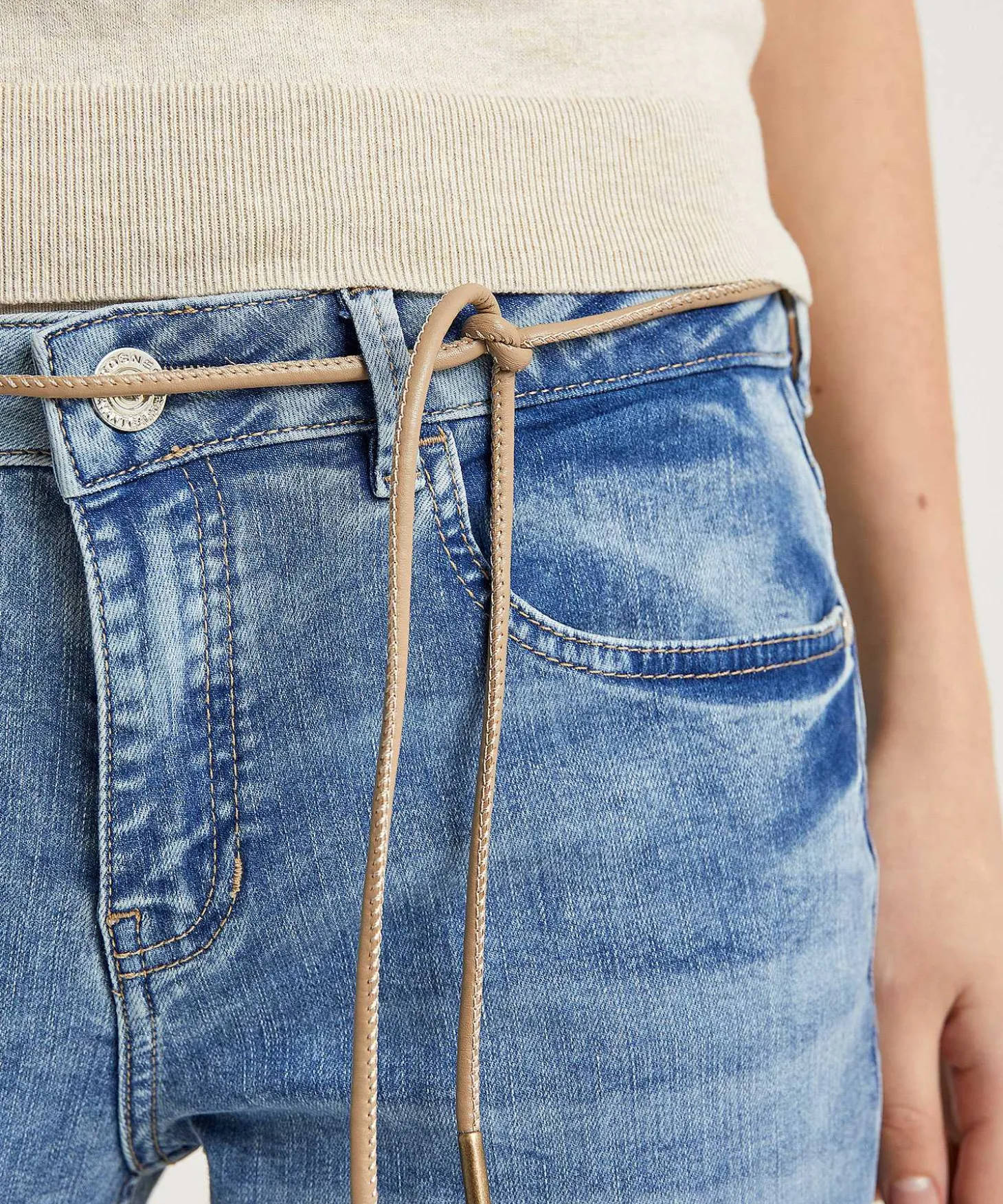 rosner_loose_fit_jeans_wi_3-1.webp Loose Fit Jeans With Belt Masha*Rosner New