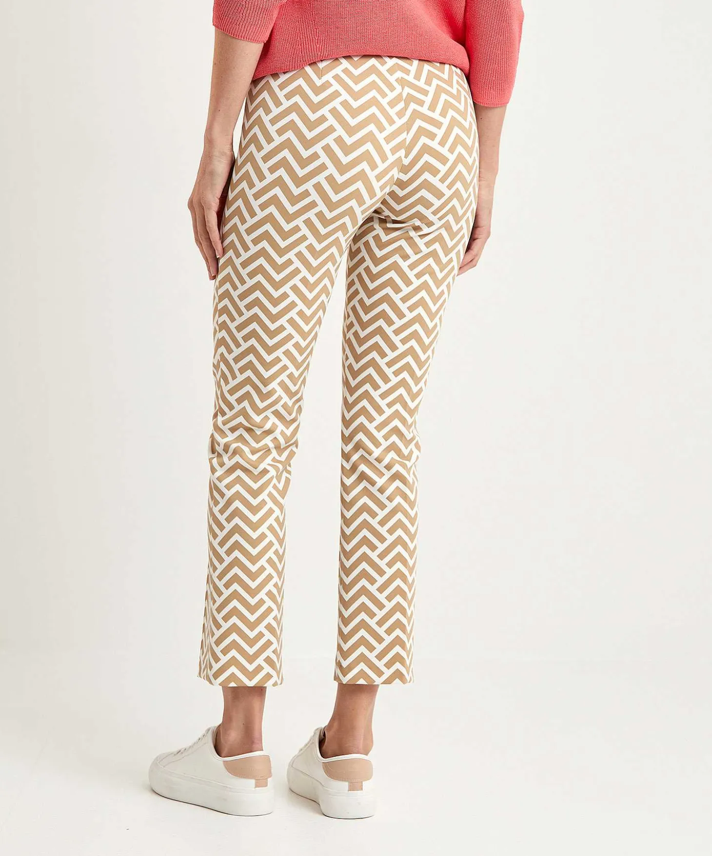 rosner_scuba_pants_graphi_3-1.webp Scuba Pants Graphic Alisa*Rosner Shop