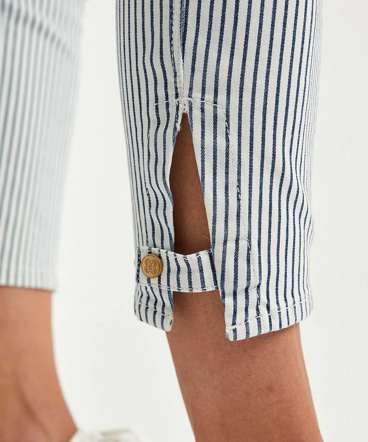 rosner_skinny_jeans_strip_3-1.webp Skinny Jeans Stripe Audrey 2*Rosner Flash Sale