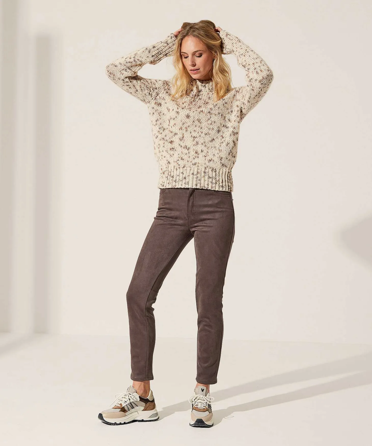 rosner_suedine_trousers_a_0-1.webp Suedine Trousers Audrey 2*Rosner Clearance